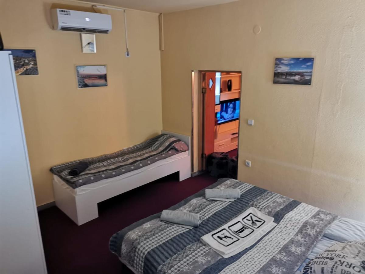 Apartman Nik-Rom Bosanska Gradiska Buitenkant foto